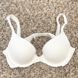 3/$15 Self Expressions by Maidenform Bra- 34A